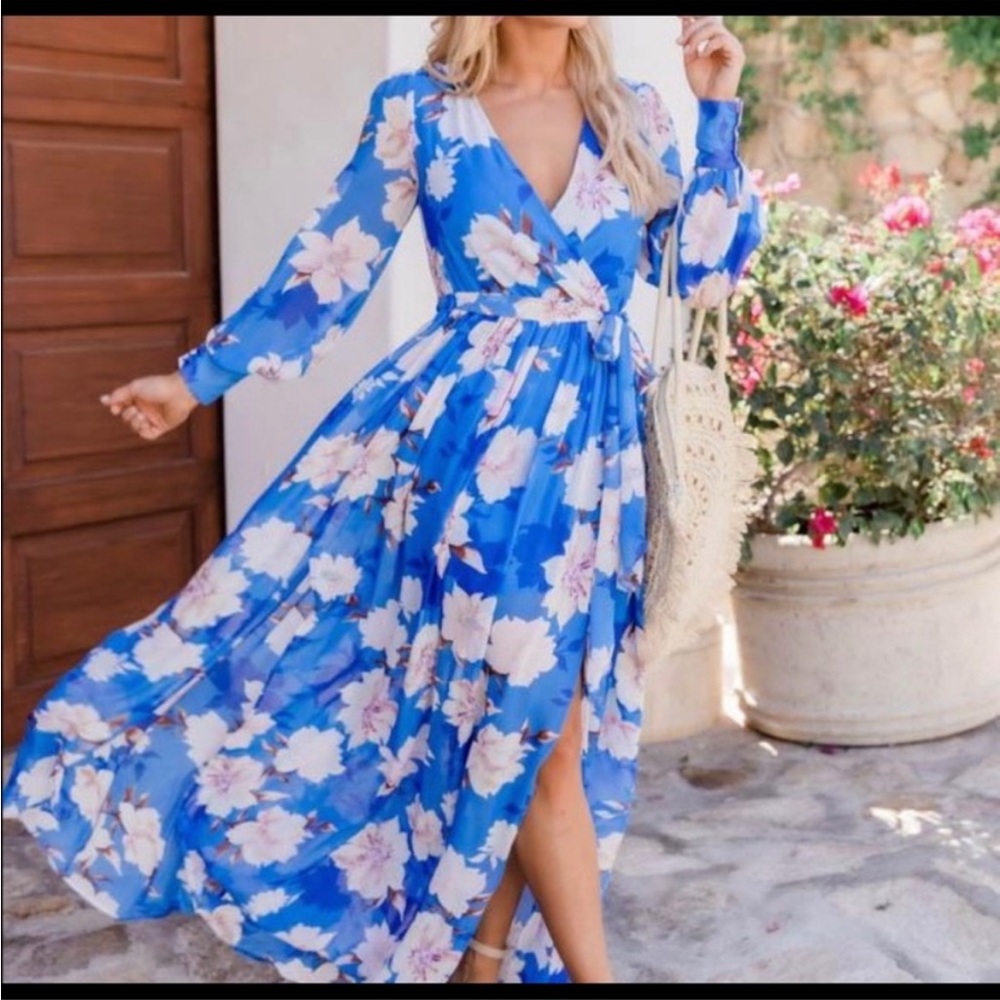 Beautiful long sleeved pink lily maxi dress